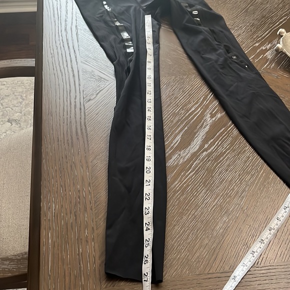Lululemon Athletica rare black gloss trim run high rise leggings tights Size 2 - Picture 16 of 17